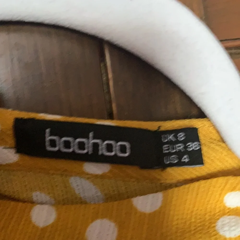 Boohoo Polka Dot Romper size 4 - Picture 3 of 3